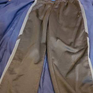 Athletic pants